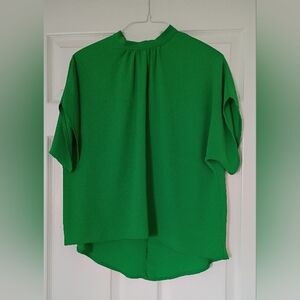 Angashion Women’s Green Blouse Size Medium – Flowy Chic Top